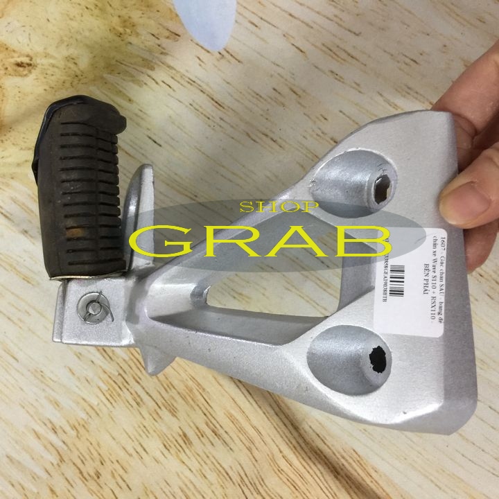 Gác chân xe máy Wave  S110  bên phải