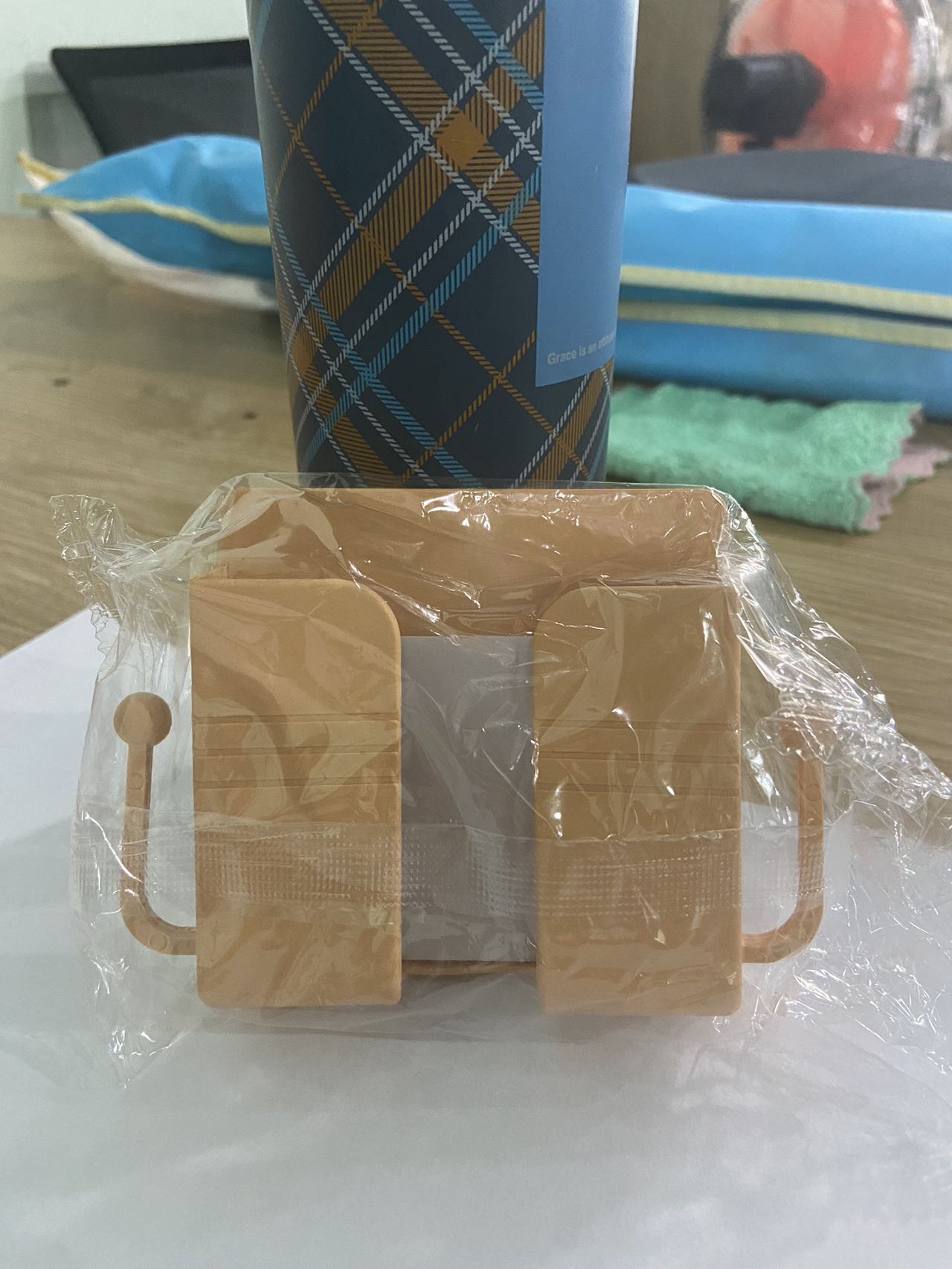 Hộp đế đựng điện thoại sạc dán tường size to 9x10.5cm, kệ để điện thoại treo tường, hộp để remote đa năng