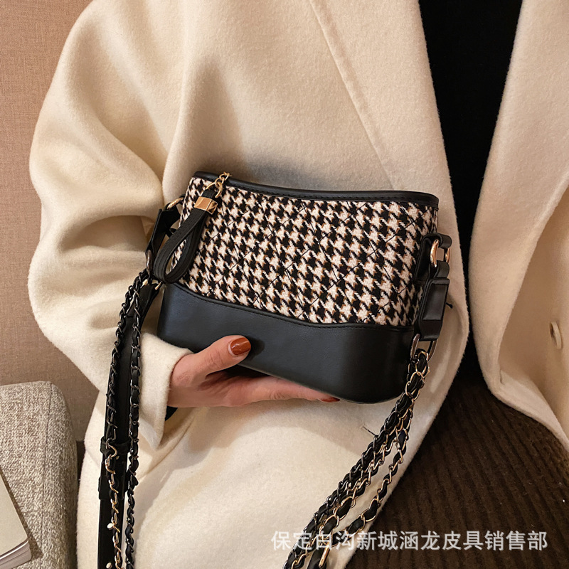 Túi Xách Hobo Mini Đeo Chéo Thời Trang VG2022