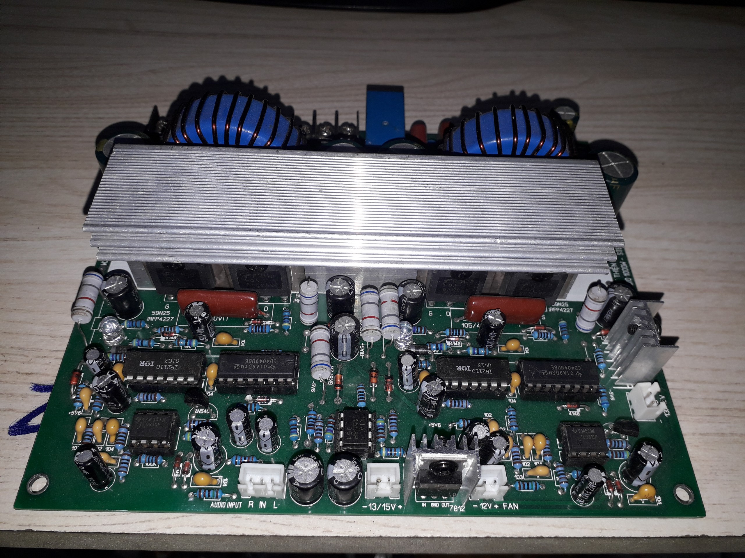 Mạch công suất class D 2 kênh stereo 1000Wx2