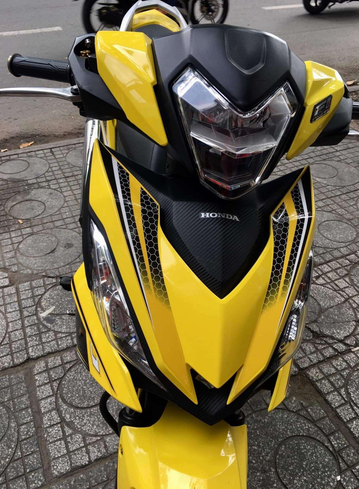 Tem rời winner vàng đen tổ ong