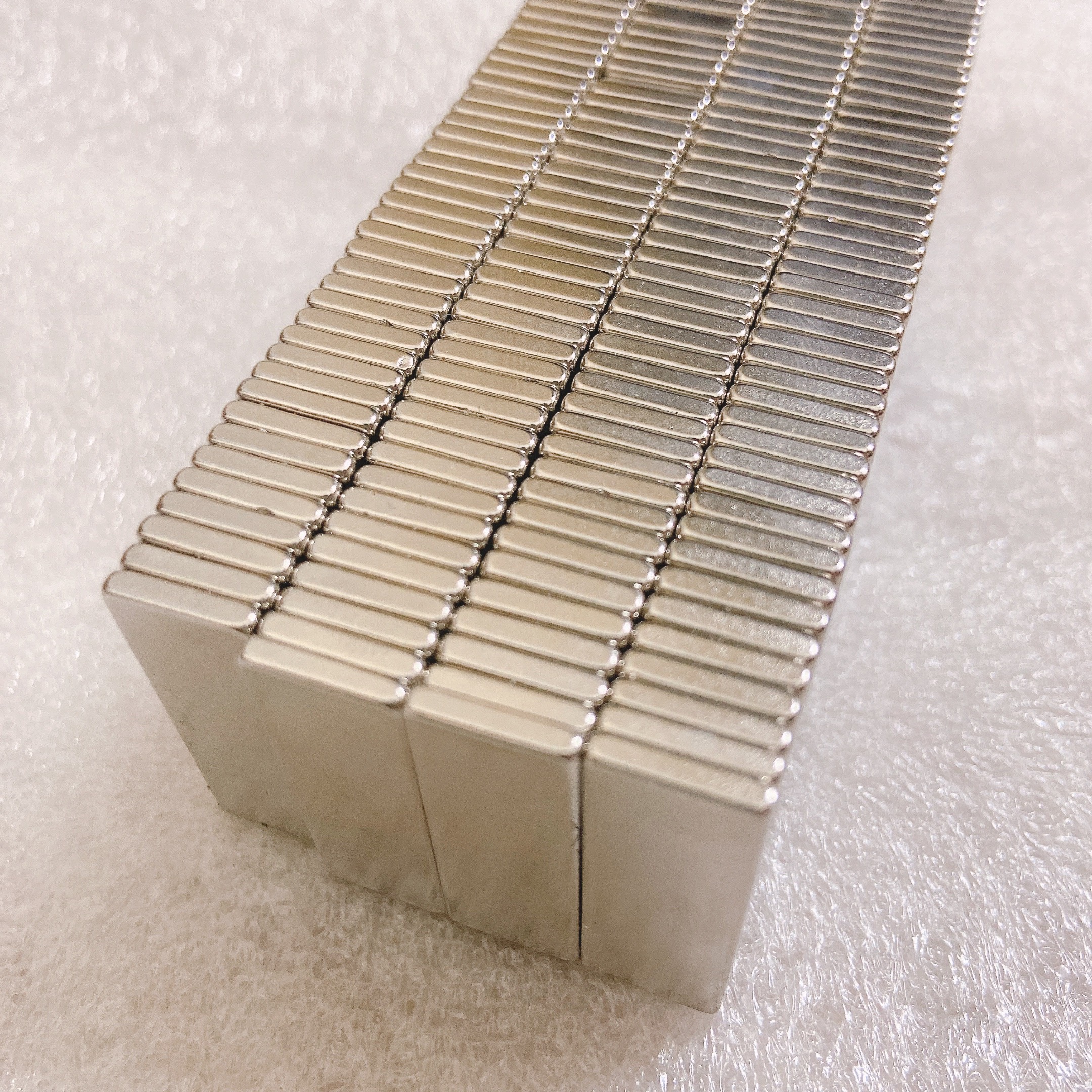 Permanent magnet nickel plated strong suction size 30x10x2mm