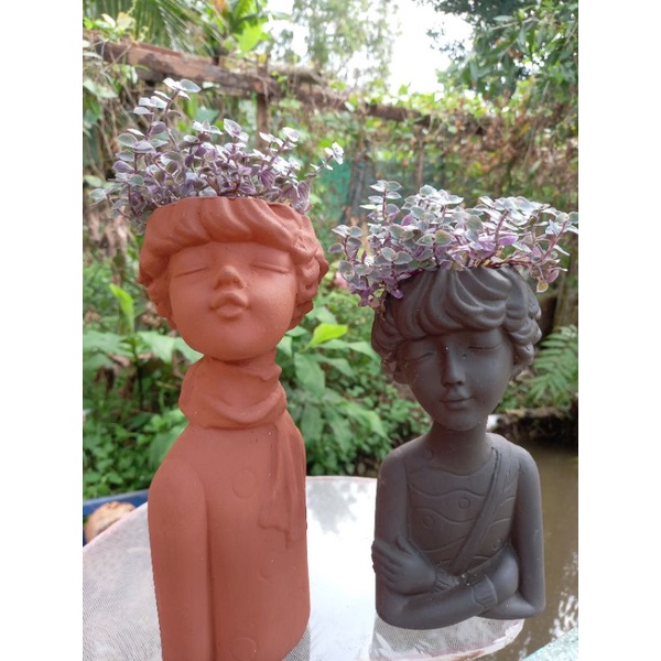 Chậu đất nung hình tomboy
