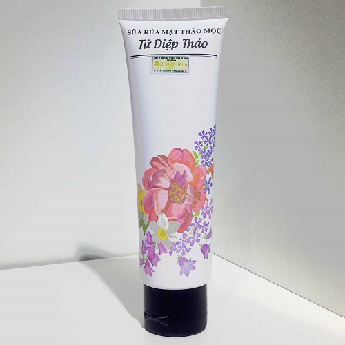 Sửa Rửa Mặt Thảo Môc Tứ Diệp Thảo (120ml)