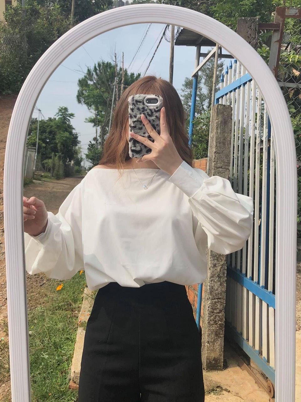 ÁO THUN LỆCH VAI TAY BỒNG