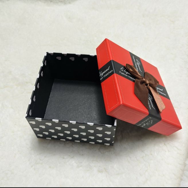 Hộp đựng quà tặng có nơ (10×10×6cm)
