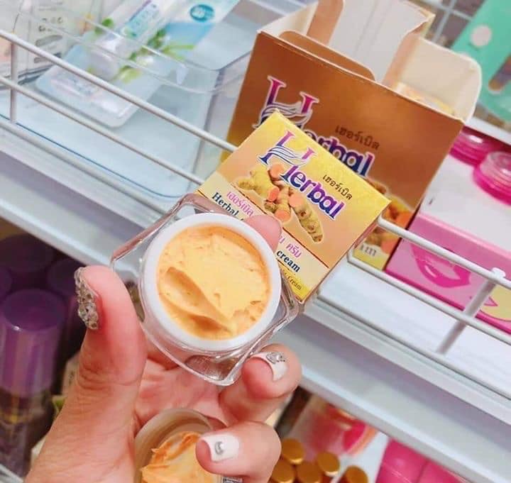 Kem nghệ giảm mụn thâm nám làm đẹp da Herbal Thái Lan