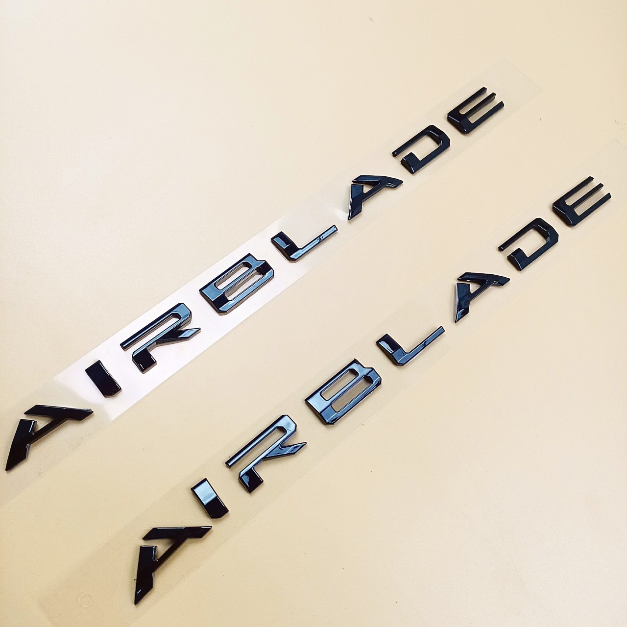 Tem ốp sườn airblade - cặp tem chữ nổi airblade đời 2020 - 2021