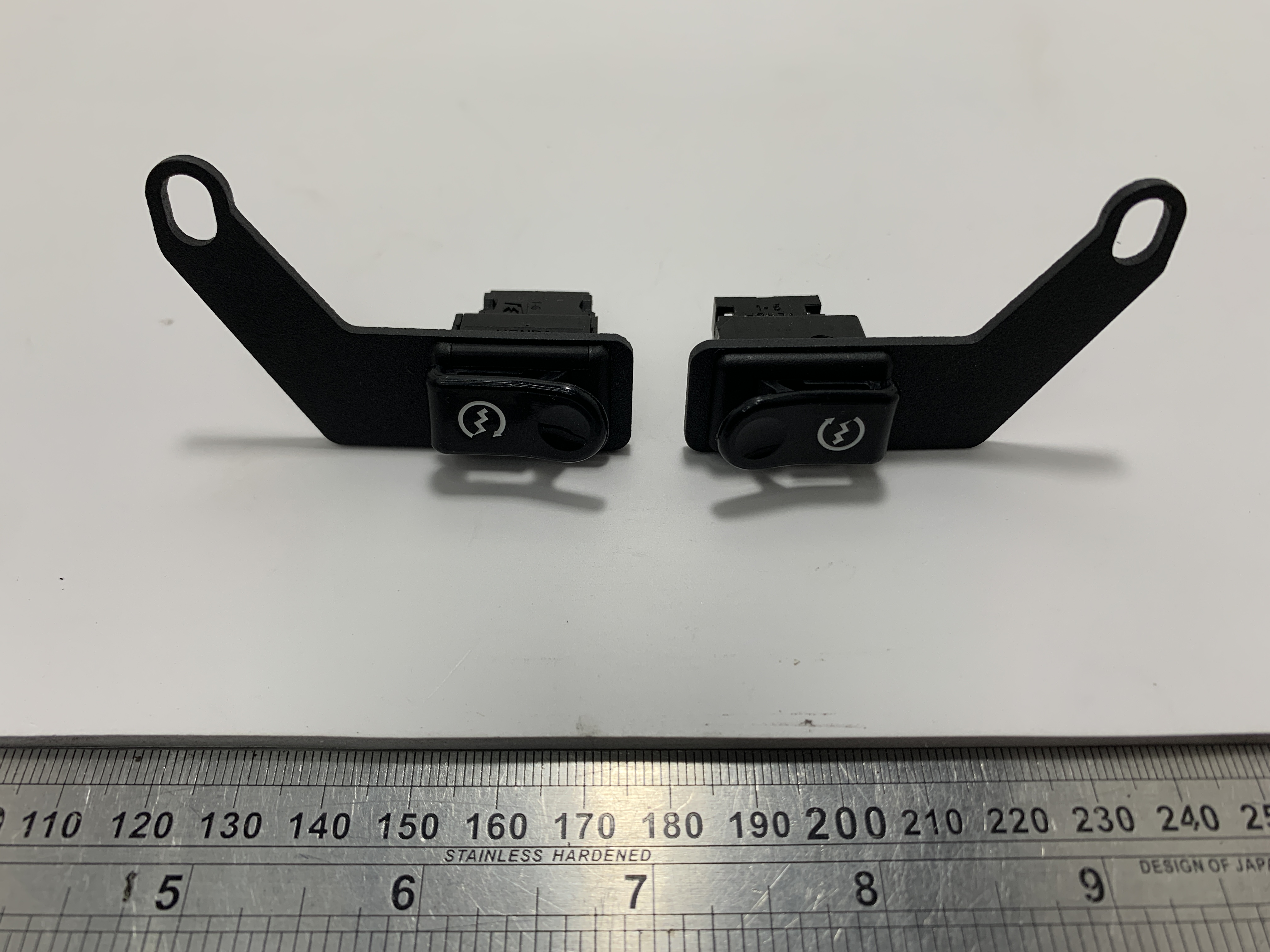 [HCM]Pát gắn công tắc trên Harley Davidson