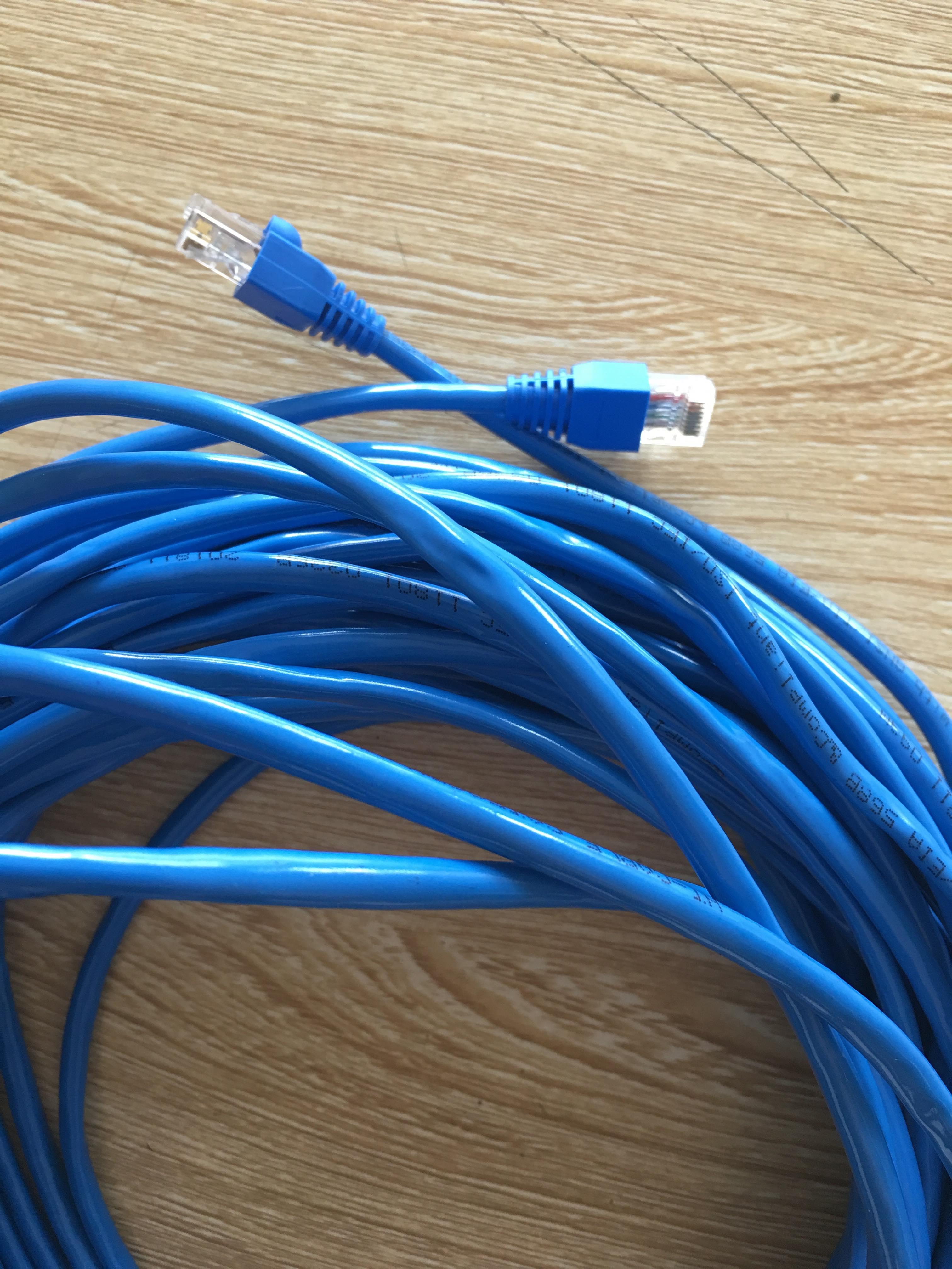 100c ĐẦU CHỤP HẠT MẠNG RJ45