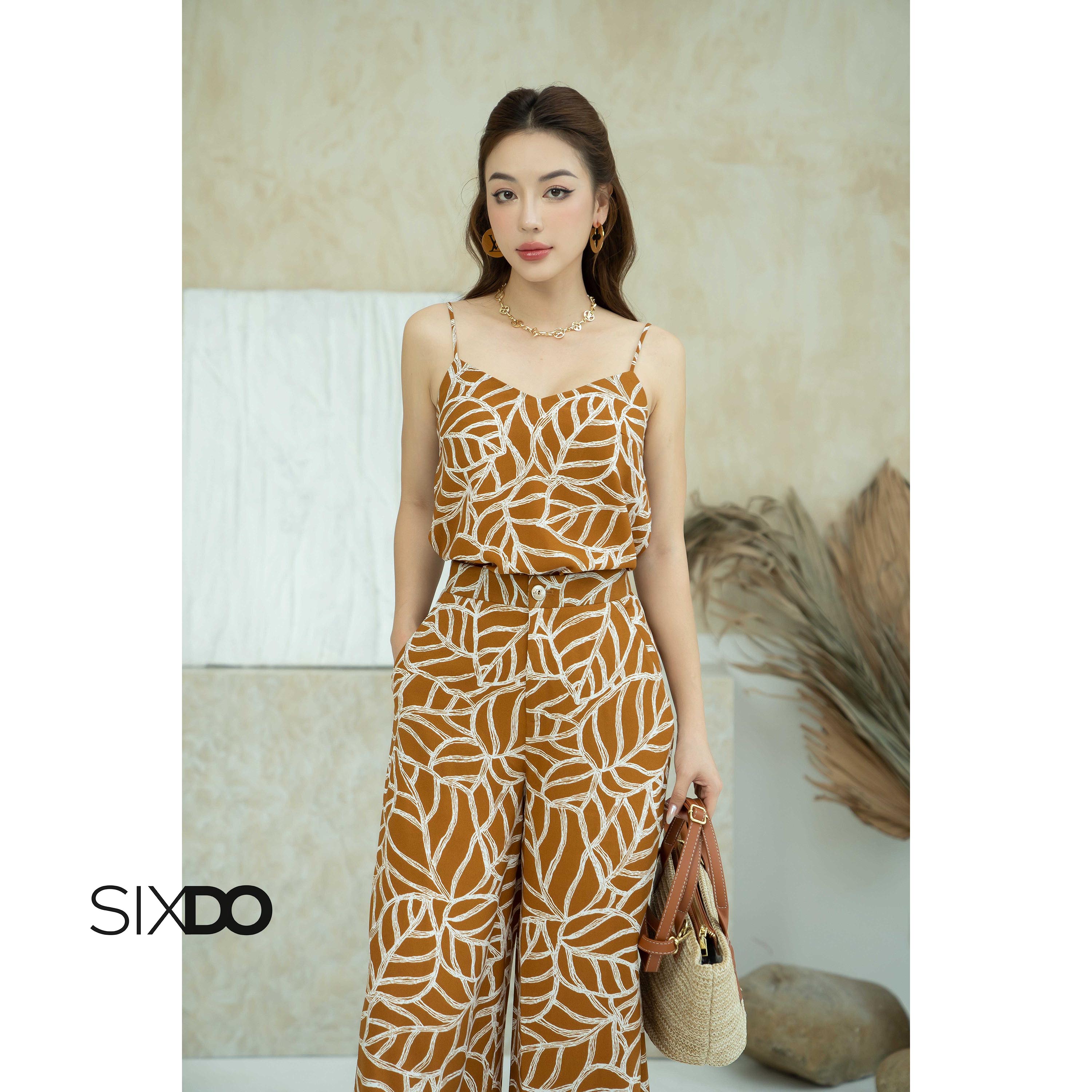 Quần âu nữ ống rộng SIXDO (Printed Brown Wide Leg Woven Pants)