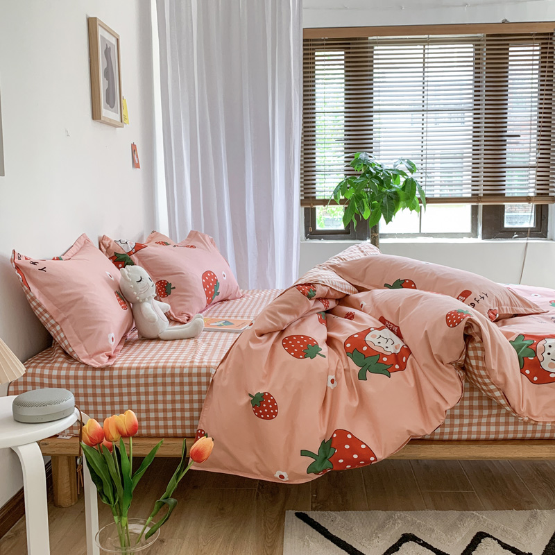 [FREESHIP] Bed Sheet And 2 Pillowcase Set 4 Pieces Cheap Pattern Japanese Strawberry Imported Cotton Poly Fabric Matterial Korean Style Durable Color Machine Wash Comfortable For Mattress 1M2, M4, M6, M8, 2M