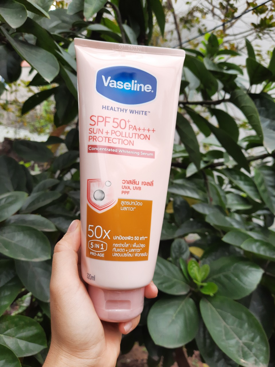 Dưỡng Thể Chống Nắng Vaseline 50X Thái Lan 320ml