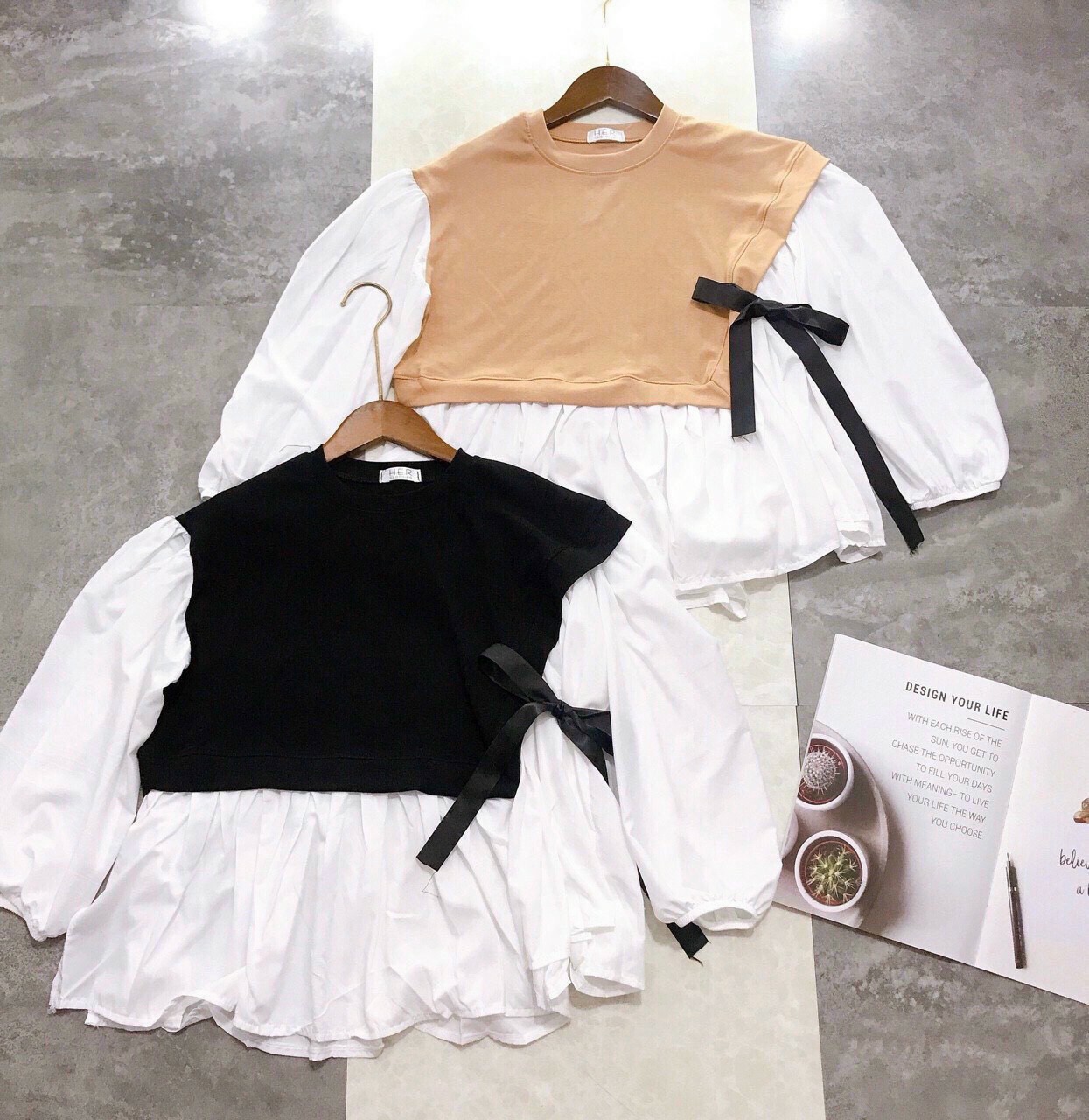 Áo babydoll cột nơ phối màu trắng đen mc-thun gân phối kate