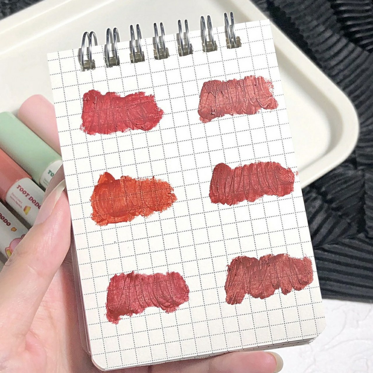Son Gấu Thỏ dạng bút chì