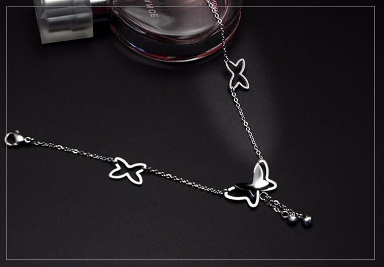 Lắc Chân Titan Không đen Bướm Xinh TT 077