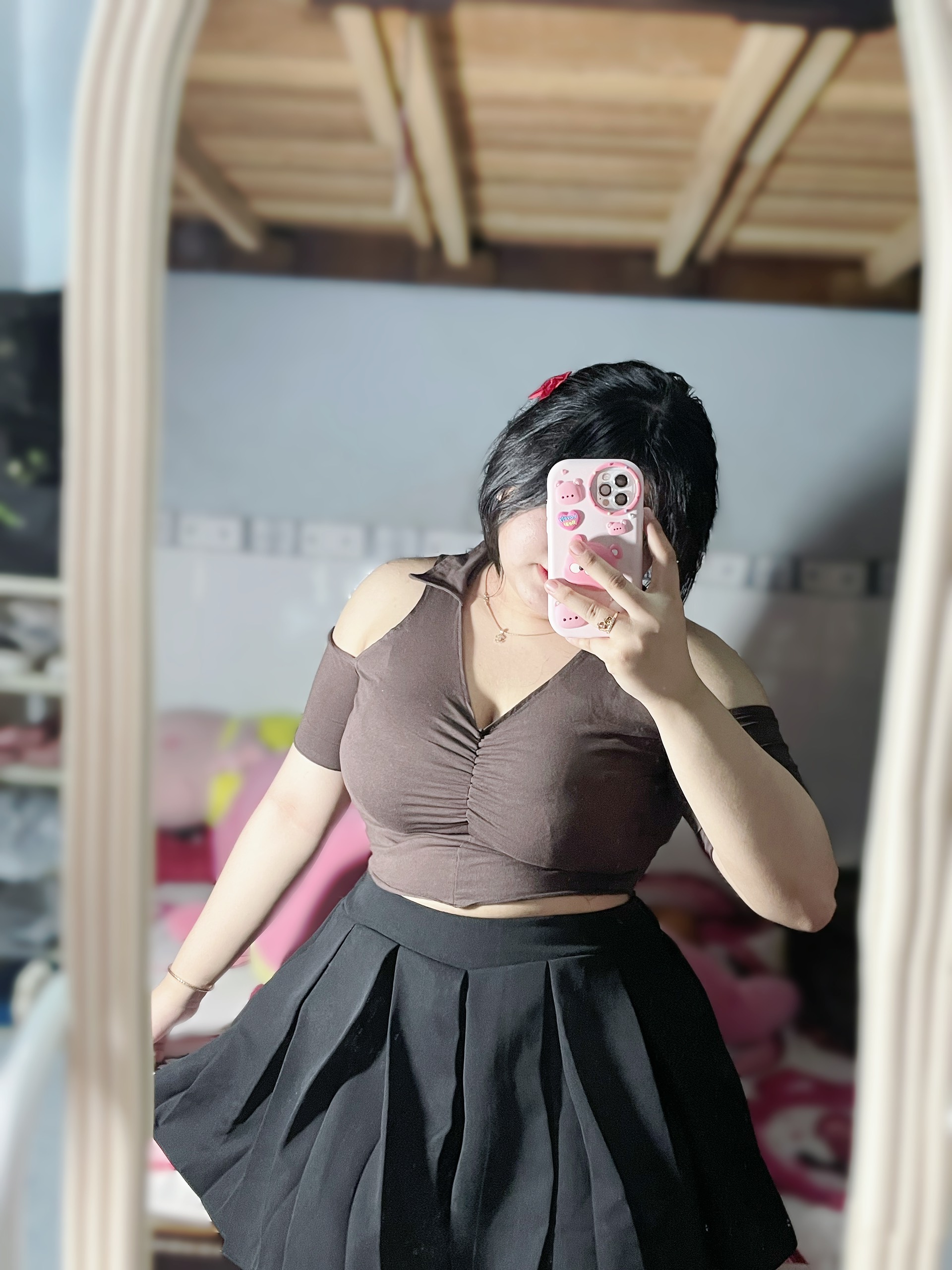 Áo thun cổ V khoét vai nữ bigsize