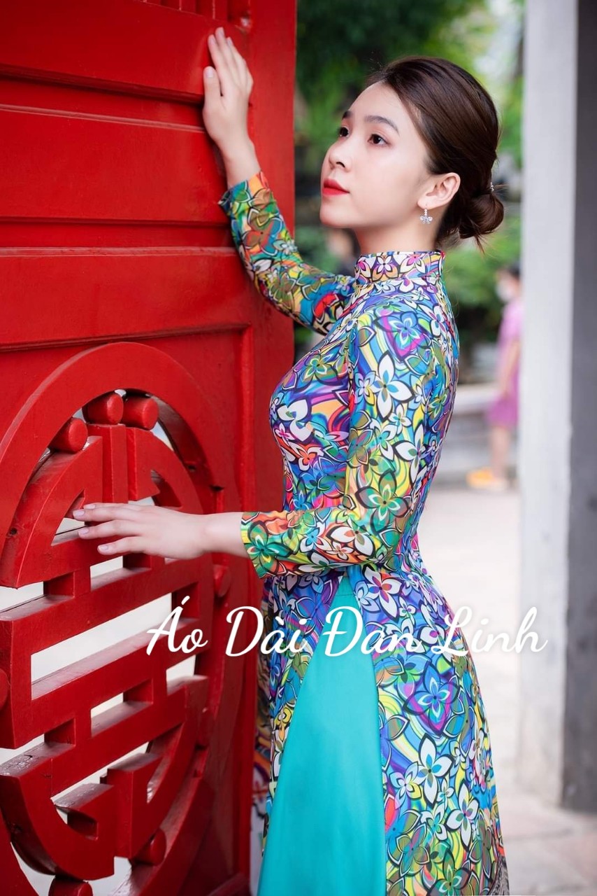 Mẫu áo dài thổ cẩm áo dài cô ba mới nhất 2023 - áo dài đan linh