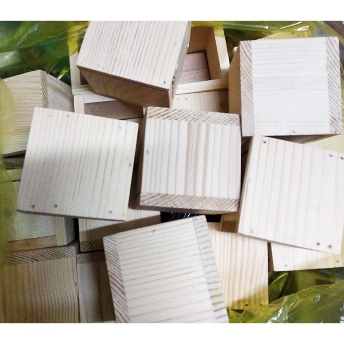 Hộp gỗ vuông trơn 6*6