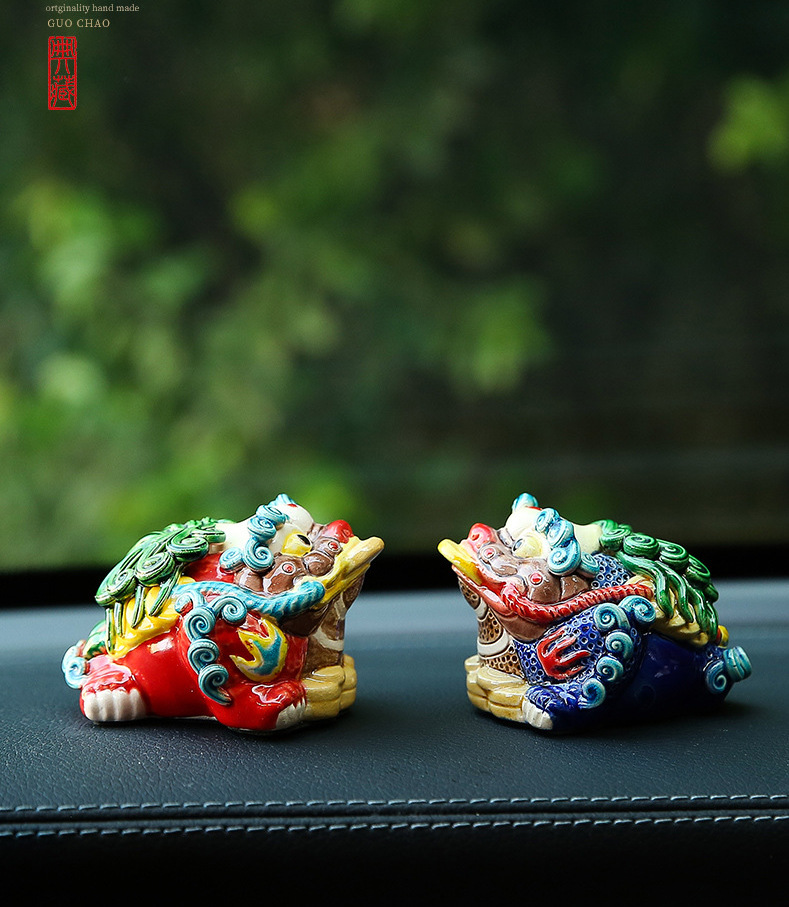 Tượng Gốm Cóc ngậm tiền vàng
