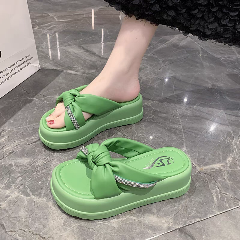 DÉP BM CHÉO CỘT PHỐI XOÀN