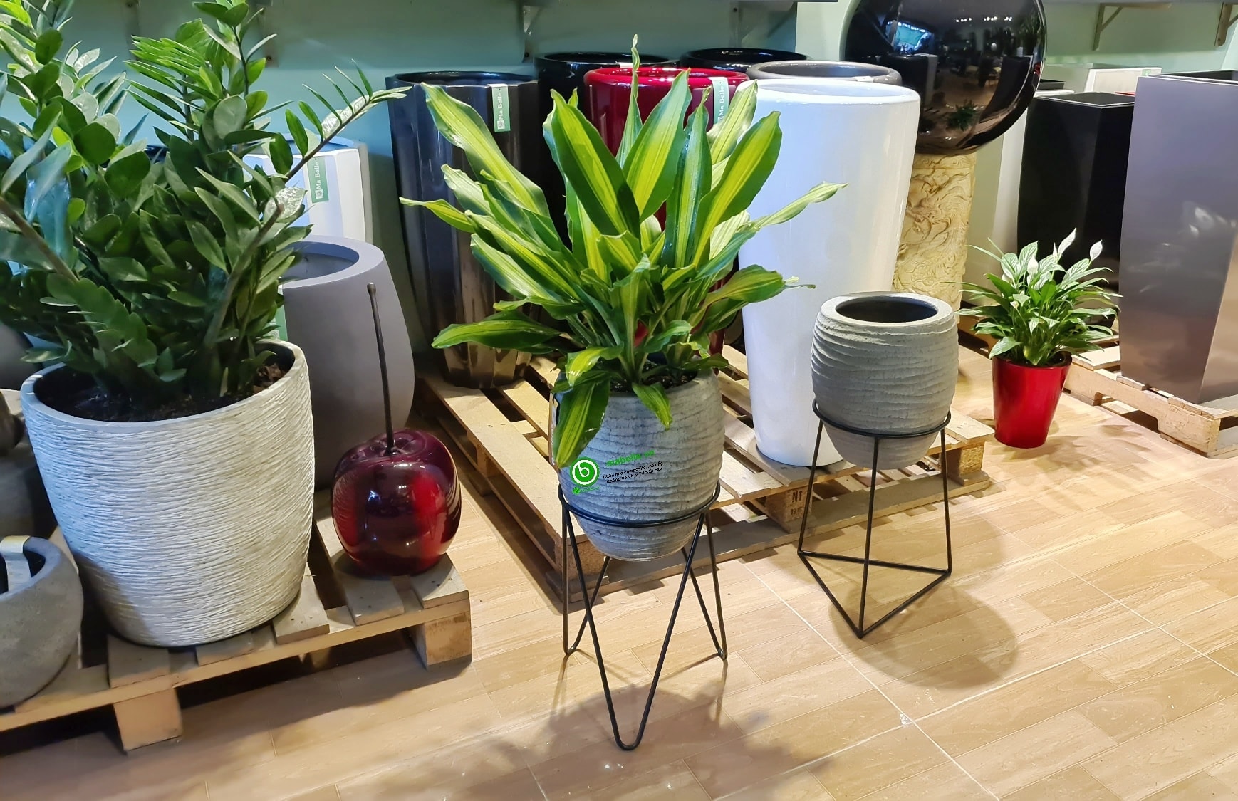 [HCM]Đôn kê chậu cây sắt 3 chân C40cm