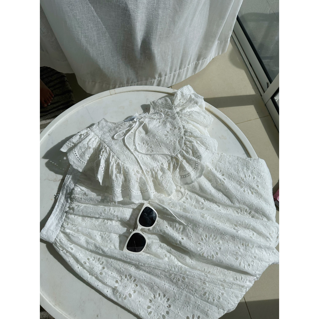 Set áo và chân váy Mercure