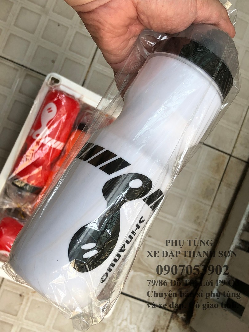 BÌNH NƯỚC XE ĐẠP THỂ THAO 750ML (màu ngẫu nhiên)