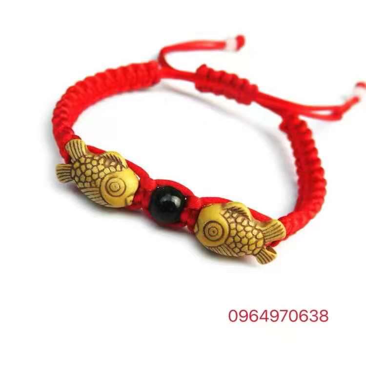 Vòng Tay Chỉ Đỏ Hình Cá May Mắn