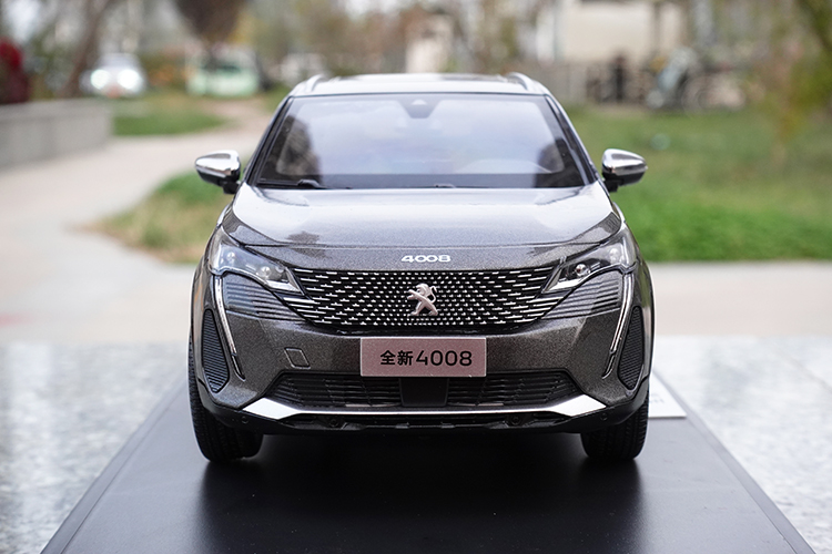 Mô hình xe Peugeot 4008 tỉ lệ 1:18