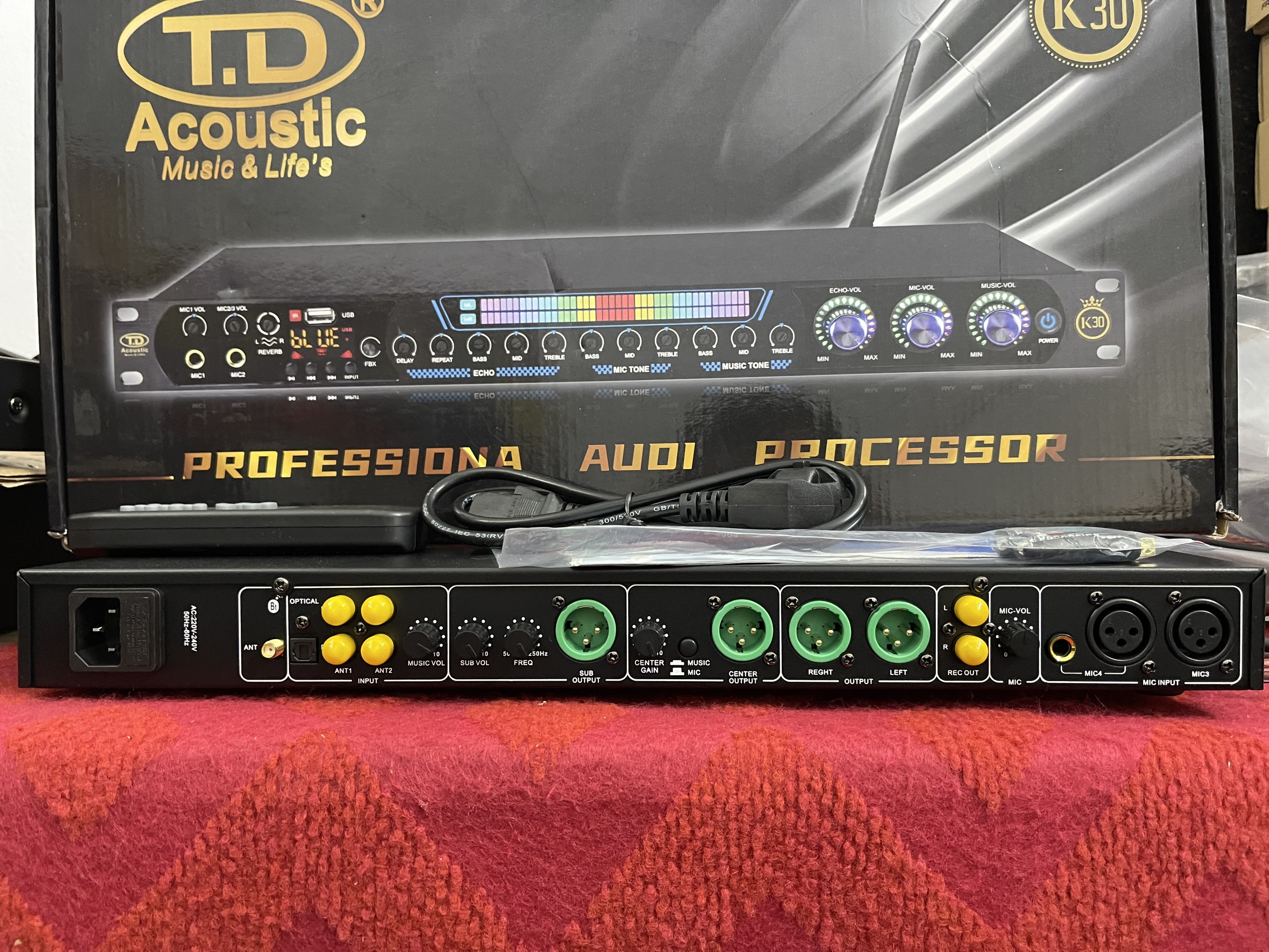 Vang Cơ Chống hú TD K30 Plus.
