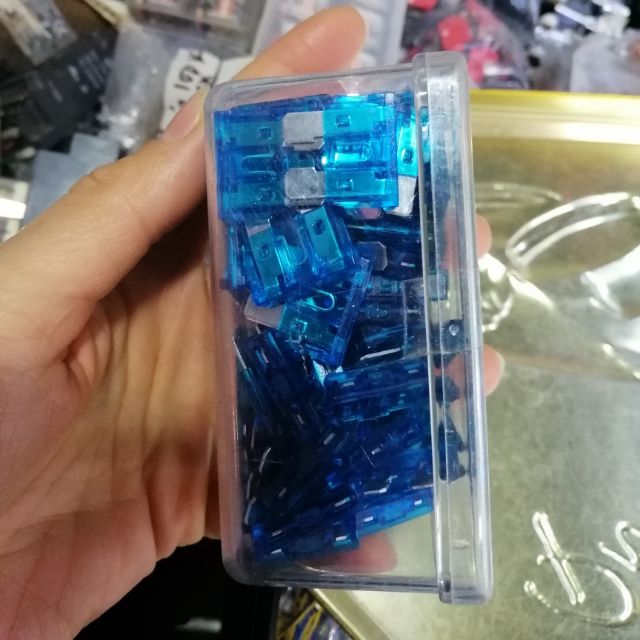 100c Cầu chì oto