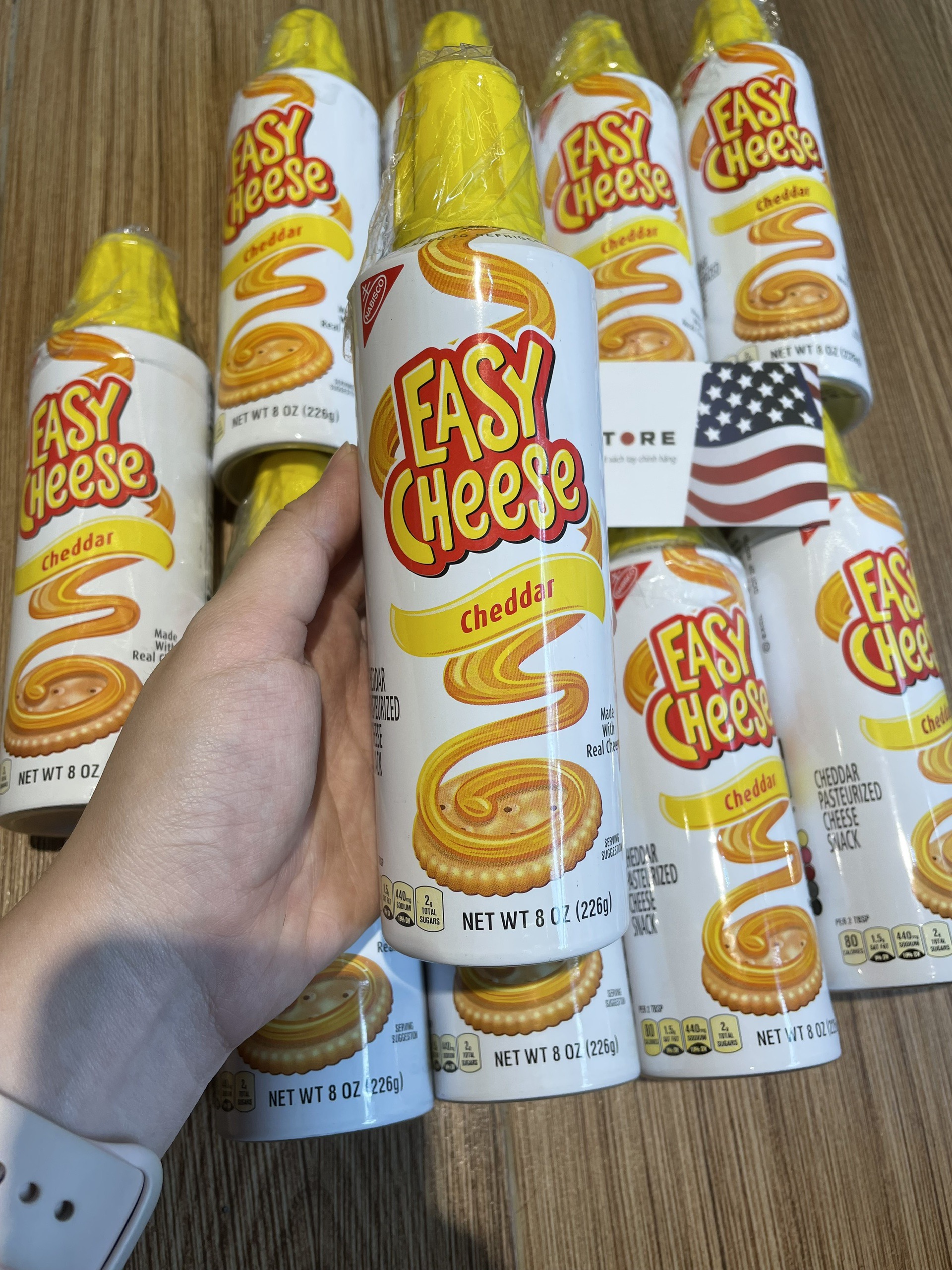Phô mai xịt Ease Cheese Cheddar