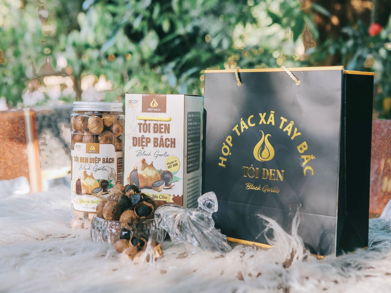 Tỏi Đen Cô Đơn loại víp[500g/1 hộp víp]