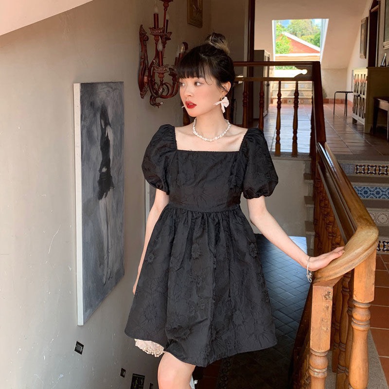 ❤️❤️ siêu phẩm váy gấm nơ lưng 🎉🎉🎉🎉váy cổ vuông tay bồng phối nơ lụa siêu to khổng lồ-lđ