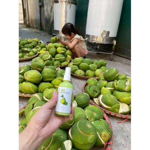 Xịt dưỡng tóc bưởi non - mới