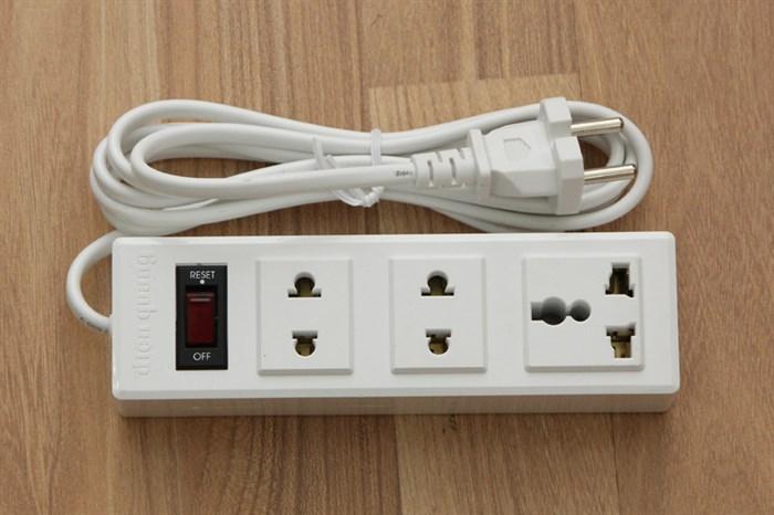 Ổ cắm điện 3 lỗ 2m Điện Quang 002A-02