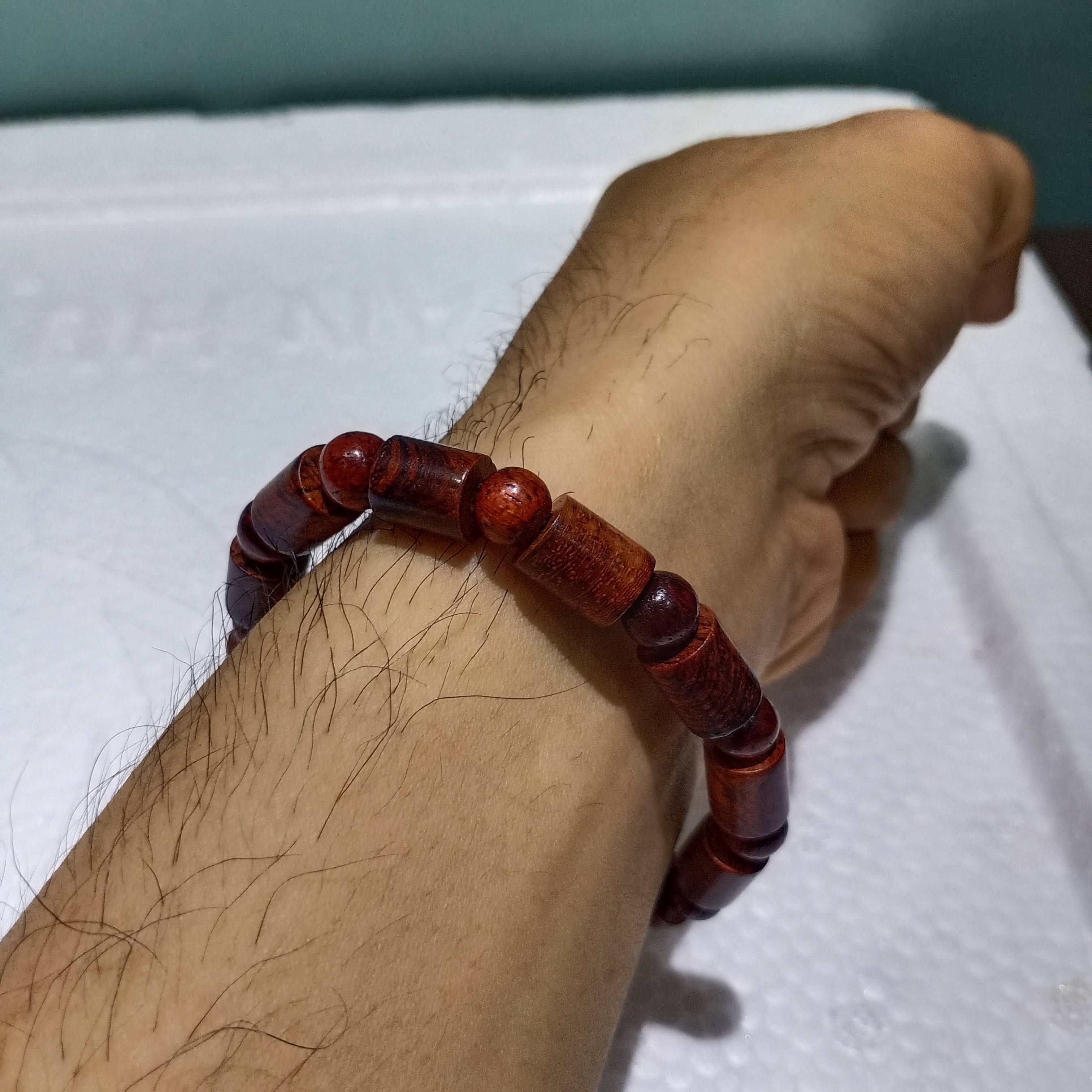 Vòng gỗ sưa Lào 8 mm