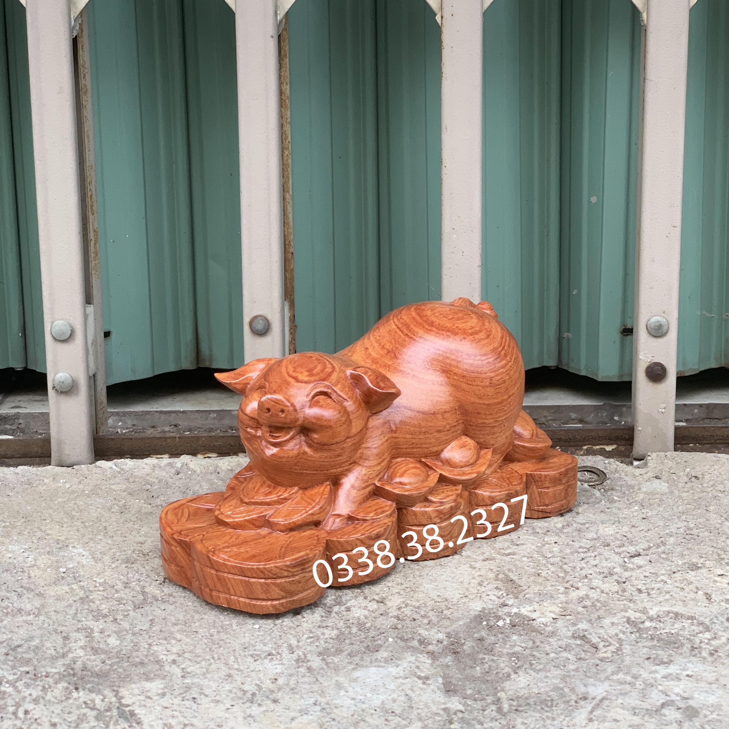 Tượng con heo chiều ngang 15cm và 20cm bộ 12 con giáp chất liệu gỗ hương