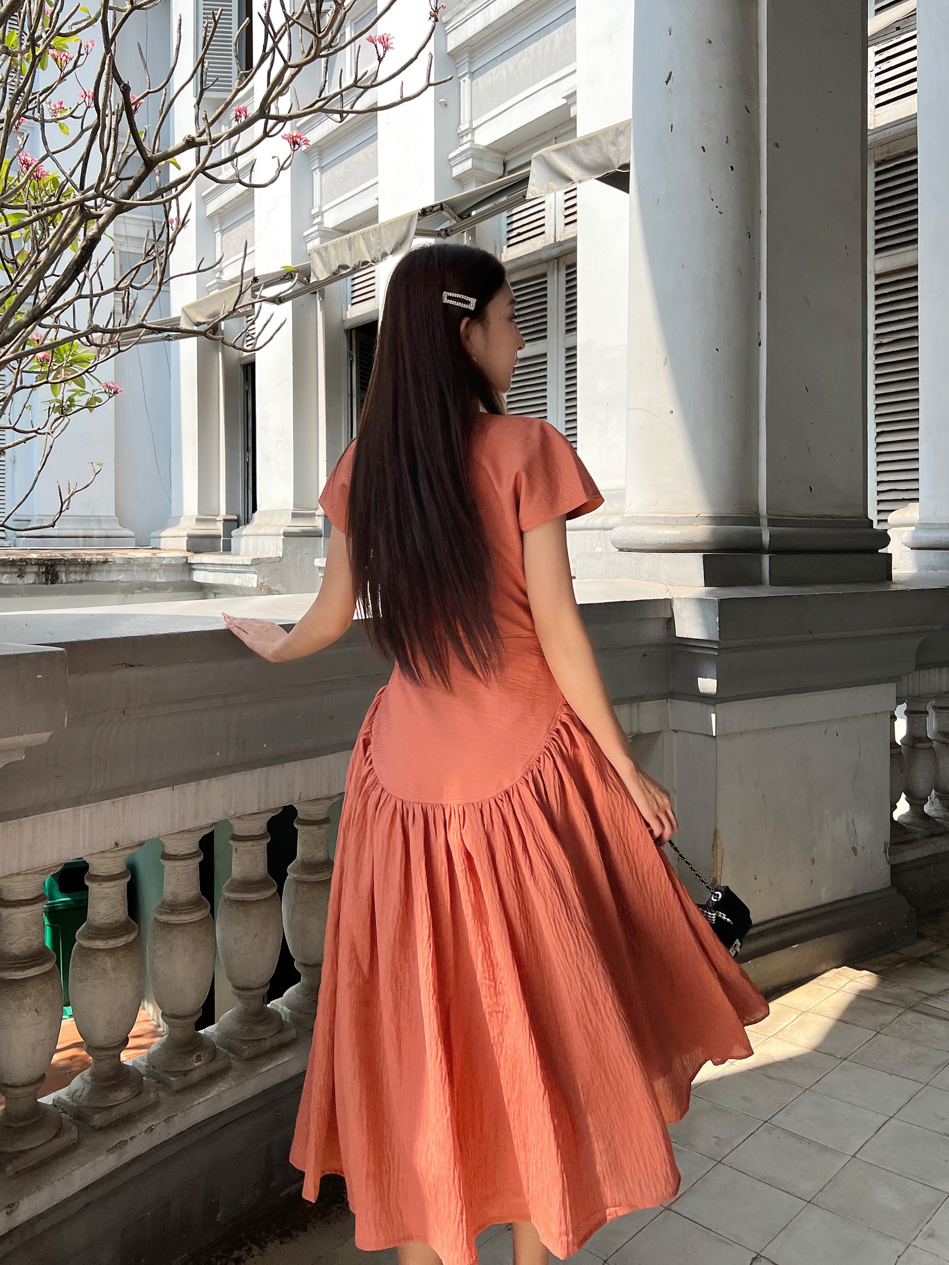COCO SIN - Đầm Tơ Cam Midi