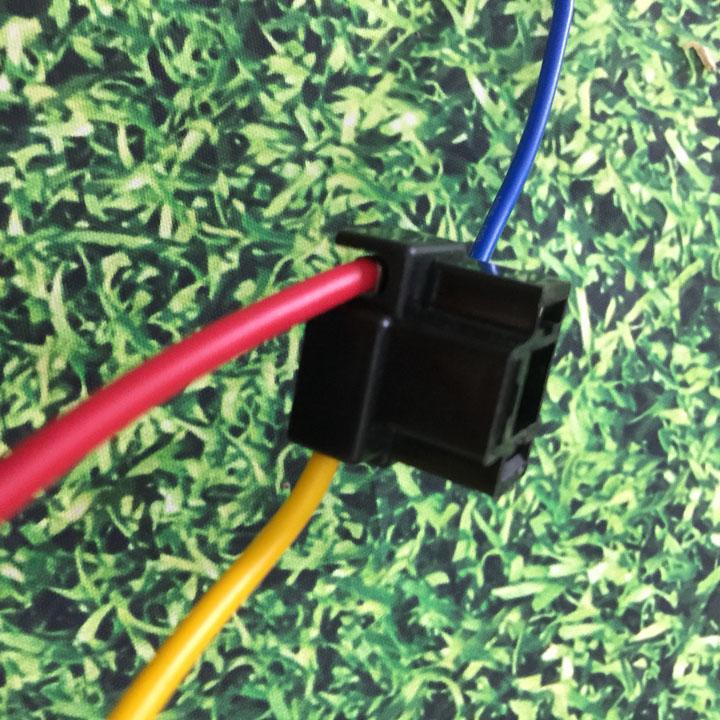 Đuôi đèn 3 chân H4 Ô TÔ- các đời xe máy