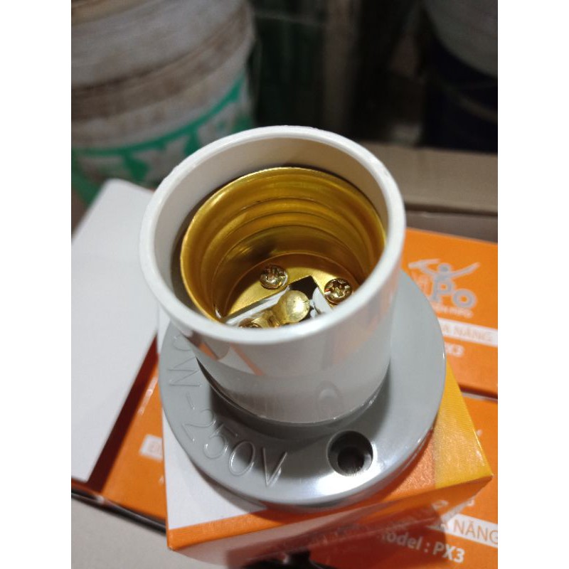 [HCM]Đuôi đèn xoáy bắt tường đa năng PiPo (xoay 180 độ)
