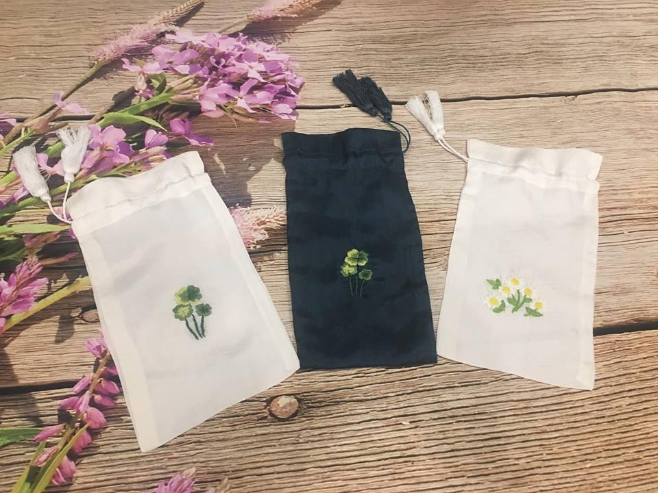 Túi Thơm Lụa Tơ Tằm Thêu Tay SenSilk