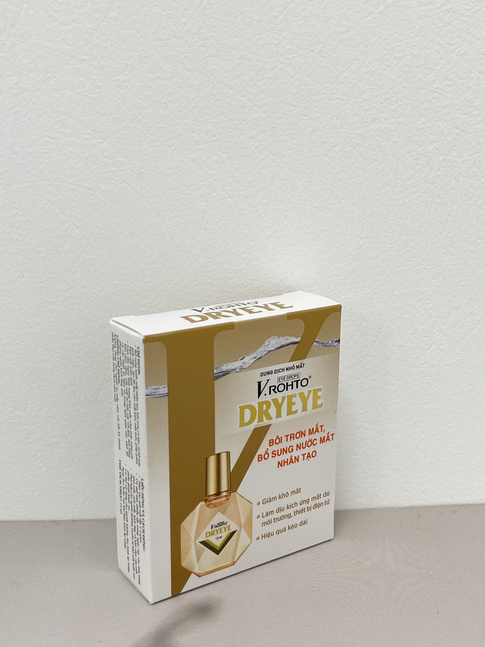 Dung dịch nhỏ mắt V.Rohto Dryeye