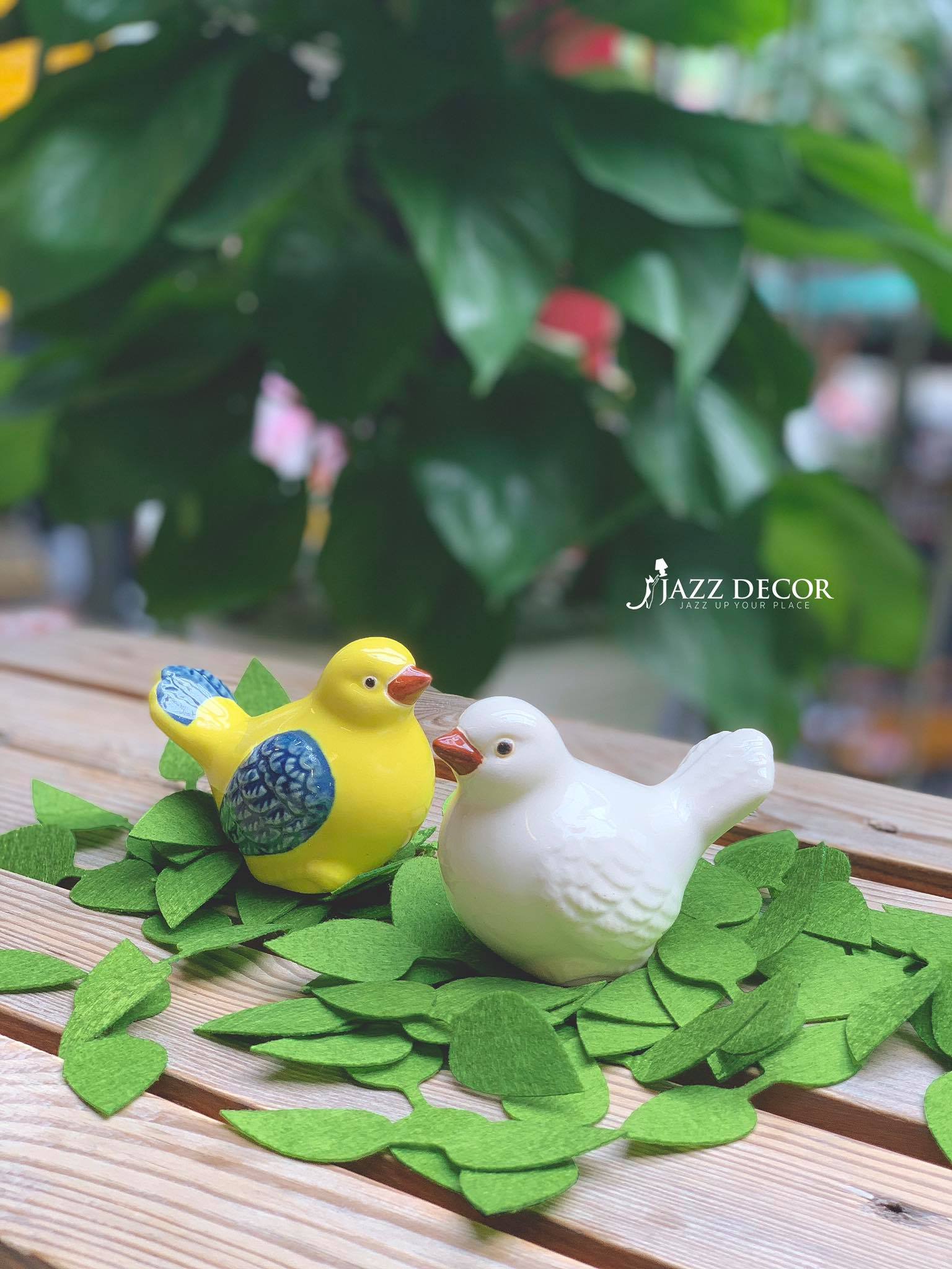 Chim sứ trang trí để bàn