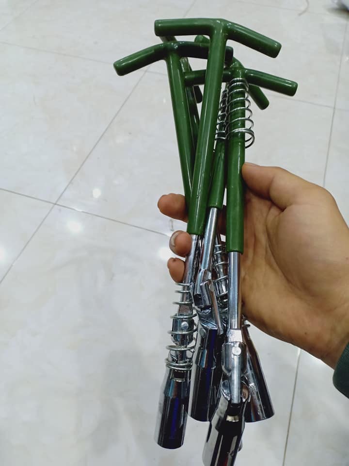 Cần Mở Bugi 16mm chữ T Lúc Lắc