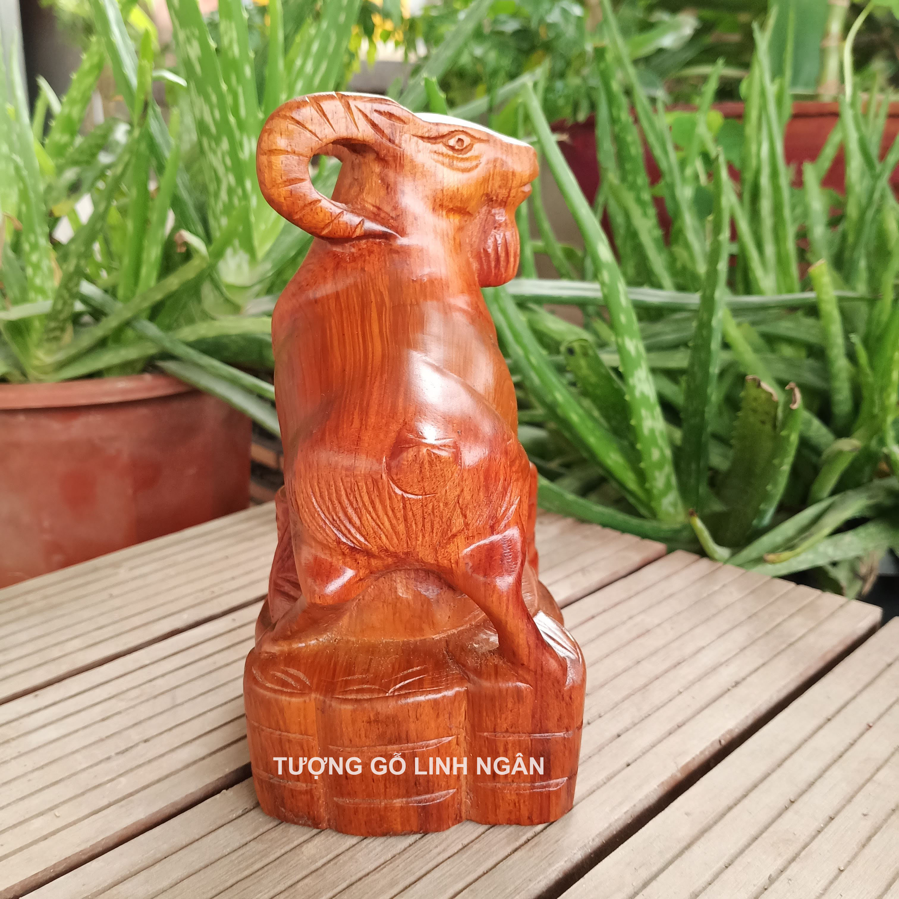 Tượng Dê gỗ hương (Cao 15, rộng 5, sâu 6 cm)