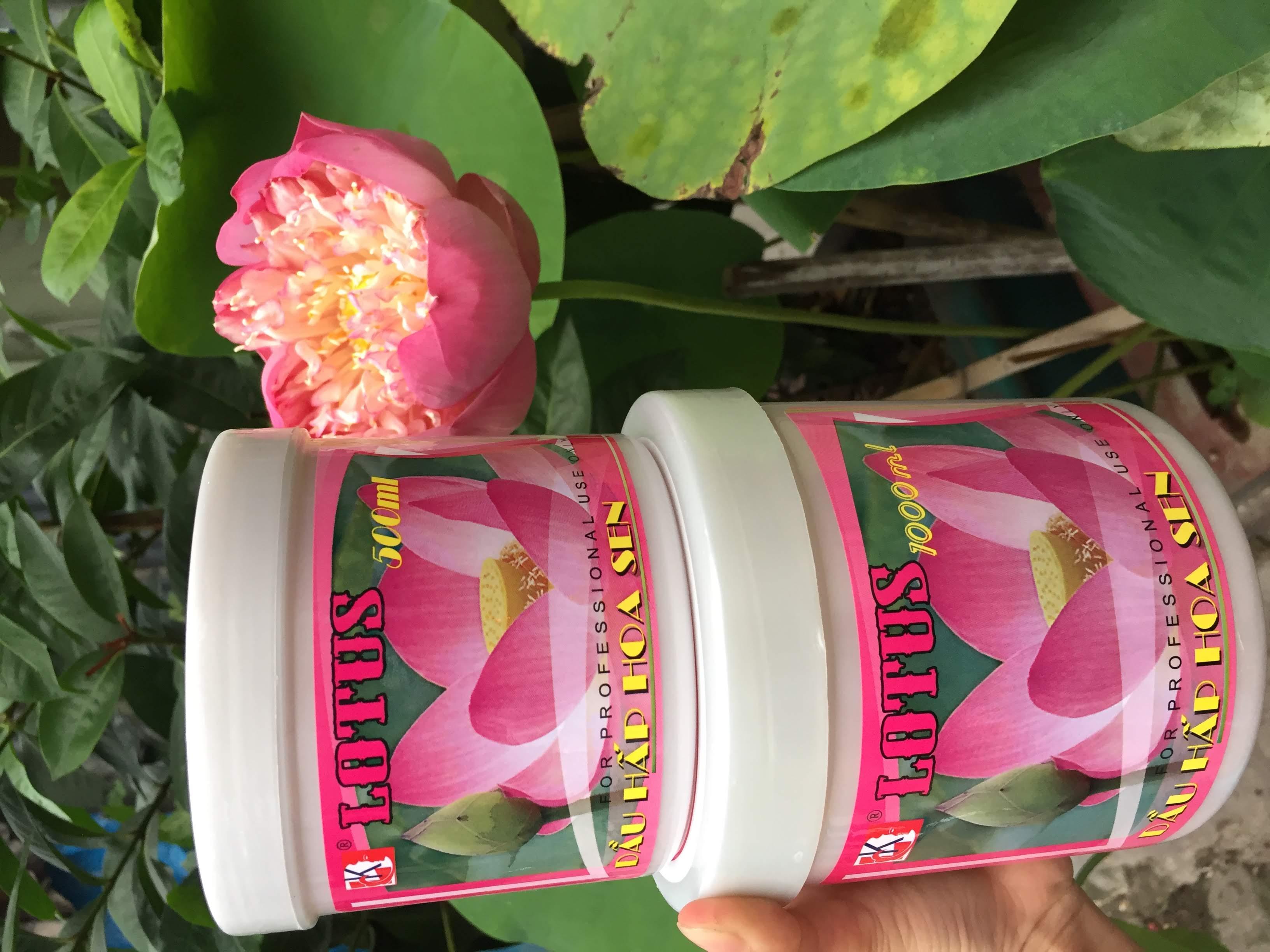 Hấp dầu mượt thơm tóc Hoa Sen 1000 ml