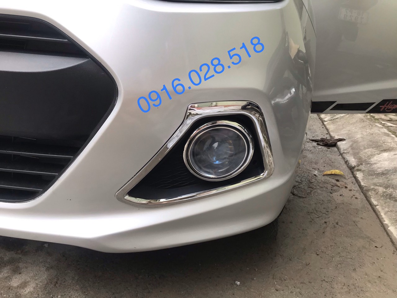 Ốp đèn gầm trước Hyundai i10 bản 1 đầu và 2 đầu sedan và hatback 2014 2015 2016 mạ Crom sáng bóng, đèn sương mù xi mạ xe o to