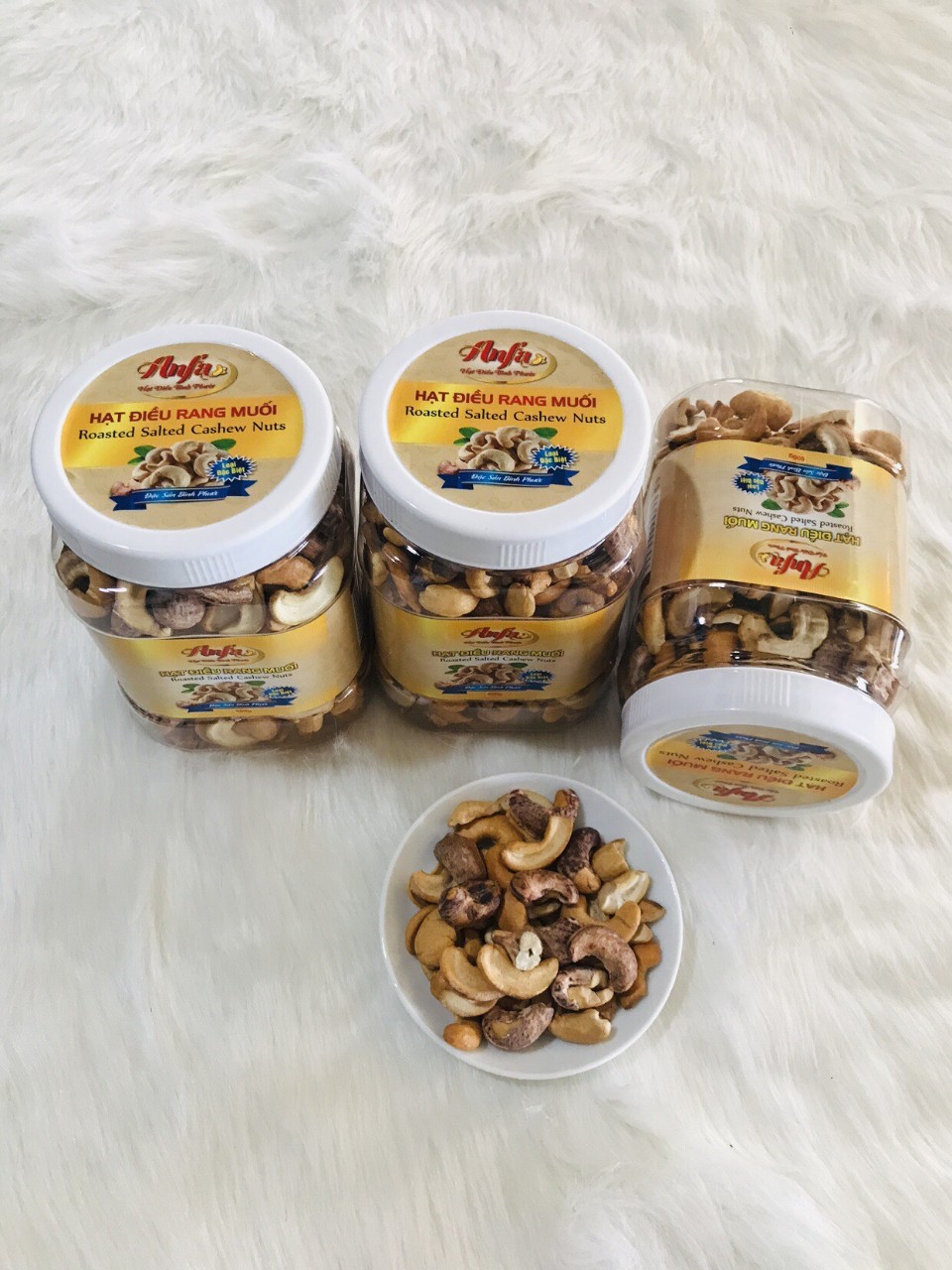 Hộp 500g hạt điều bể vỏ lụa Bình Phước
